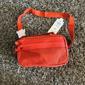 *NWT* CAT&JACK CROSSBODY BAG